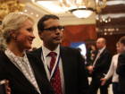 Евгения Шохина, главный редактор журнала «Бизнес России» (слева)