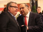 Андрей Костин, глава банка ВТБ и Алишер Усманов, председатель совета директоров Металлоинвеста (слева направо)